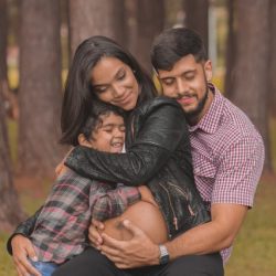 Family Cross Canada Border Reunification